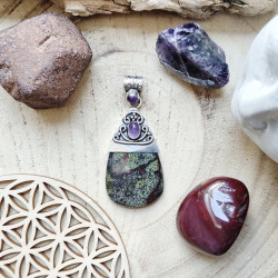 Pendentif en argent, jaspe...